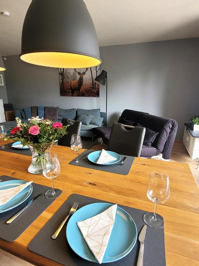 Apartment 21090 *
