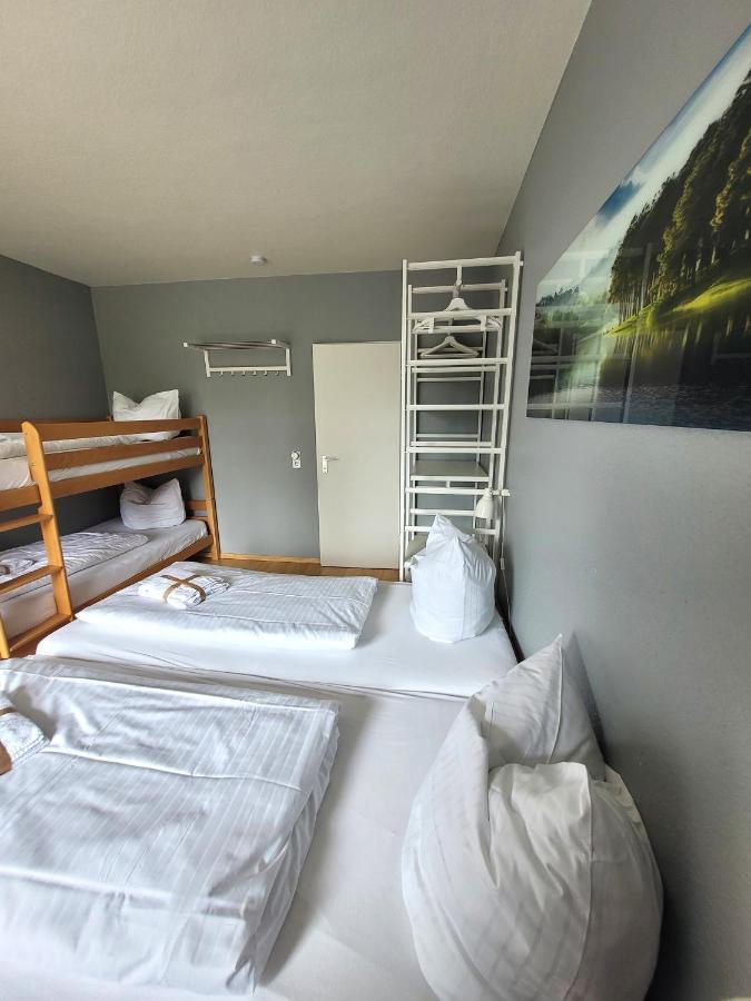 21090 Apartment *